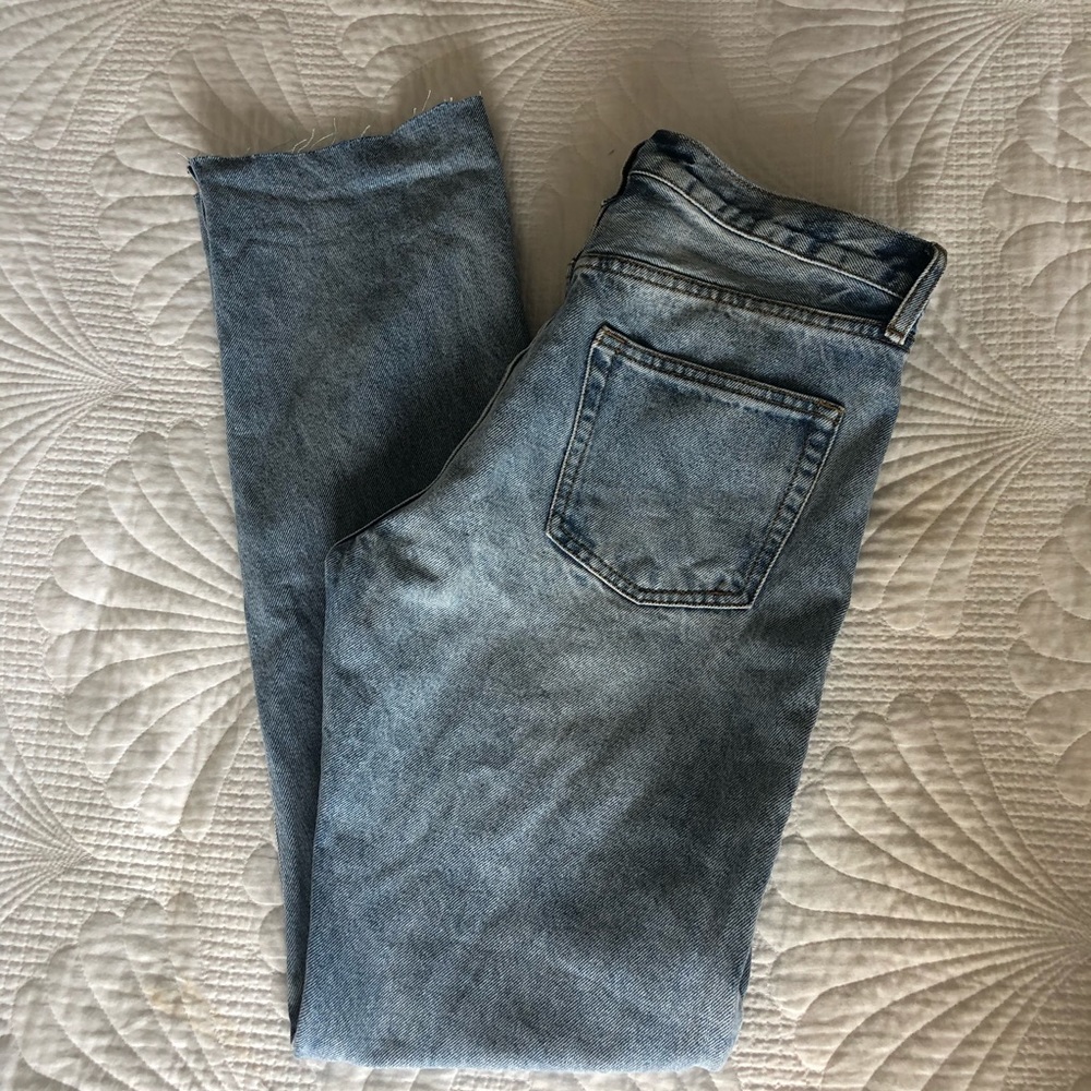BRANDY MELVILLE low rise jeans SIZE M